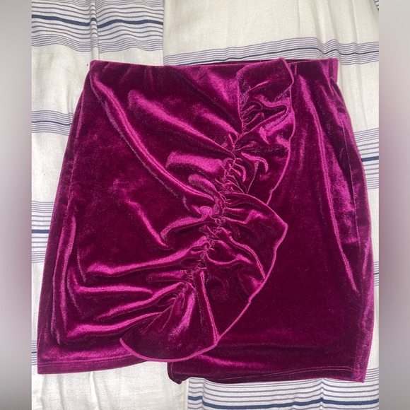 Rouched Velvet ruffle skirt Medium - Picture 2 of 6